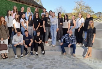 Средњошколци у посети Библиотеци