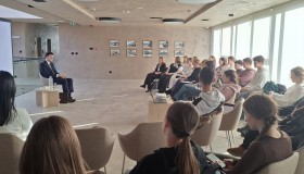 Да ли је читање поезије узалудно? предавање проф. др Бранка Вранеша за младе у Библиотеци